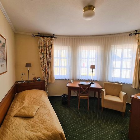 Hotel Zur Post Waldbreitbach Екстер'єр фото
