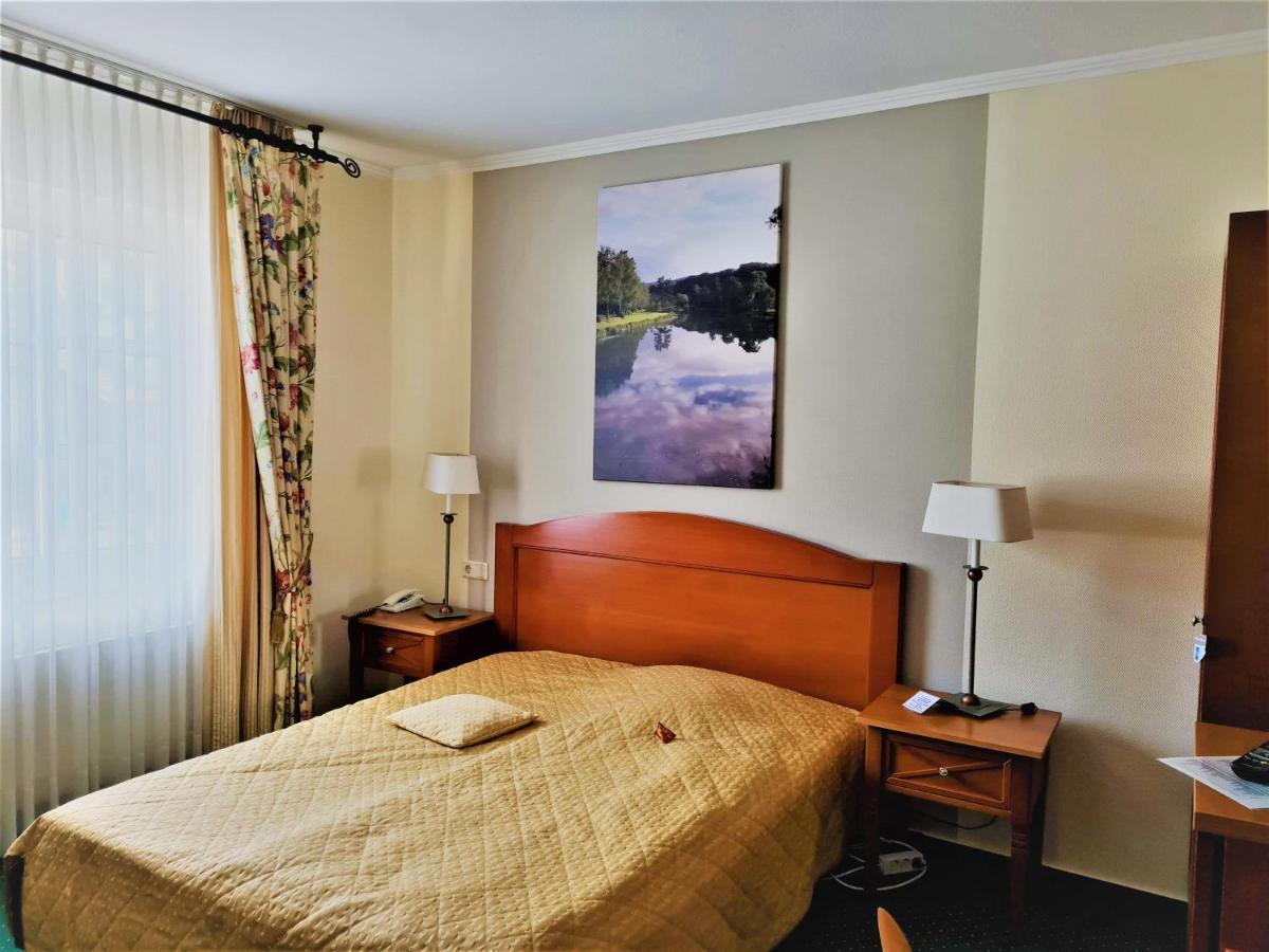 Hotel Zur Post Waldbreitbach Екстер'єр фото