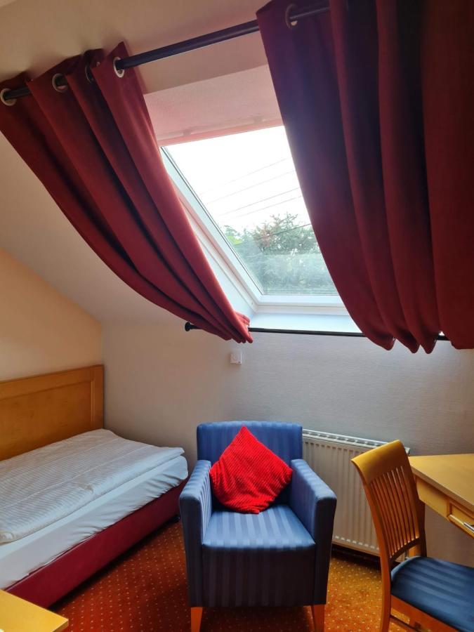 Hotel Zur Post Waldbreitbach Екстер'єр фото