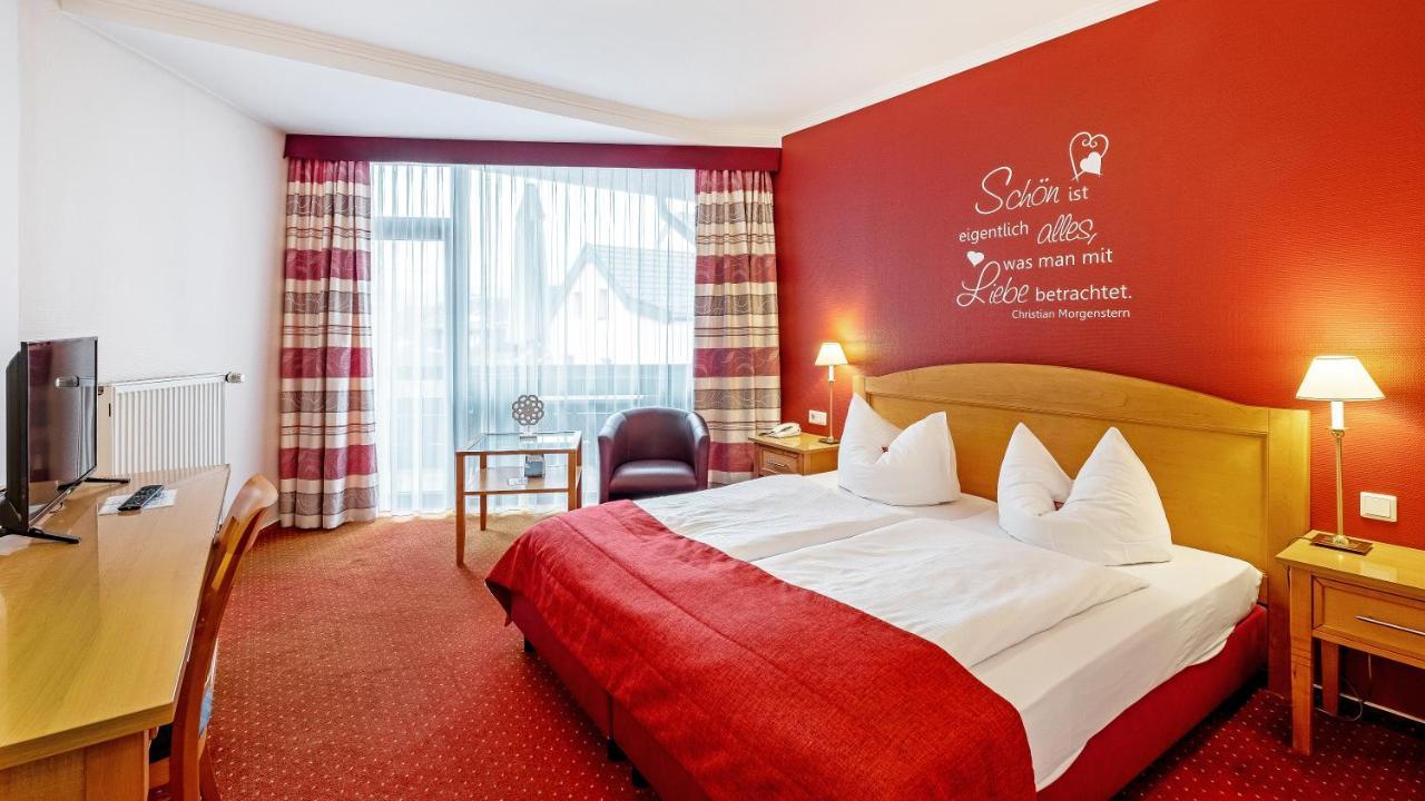 Hotel Zur Post Waldbreitbach Екстер'єр фото