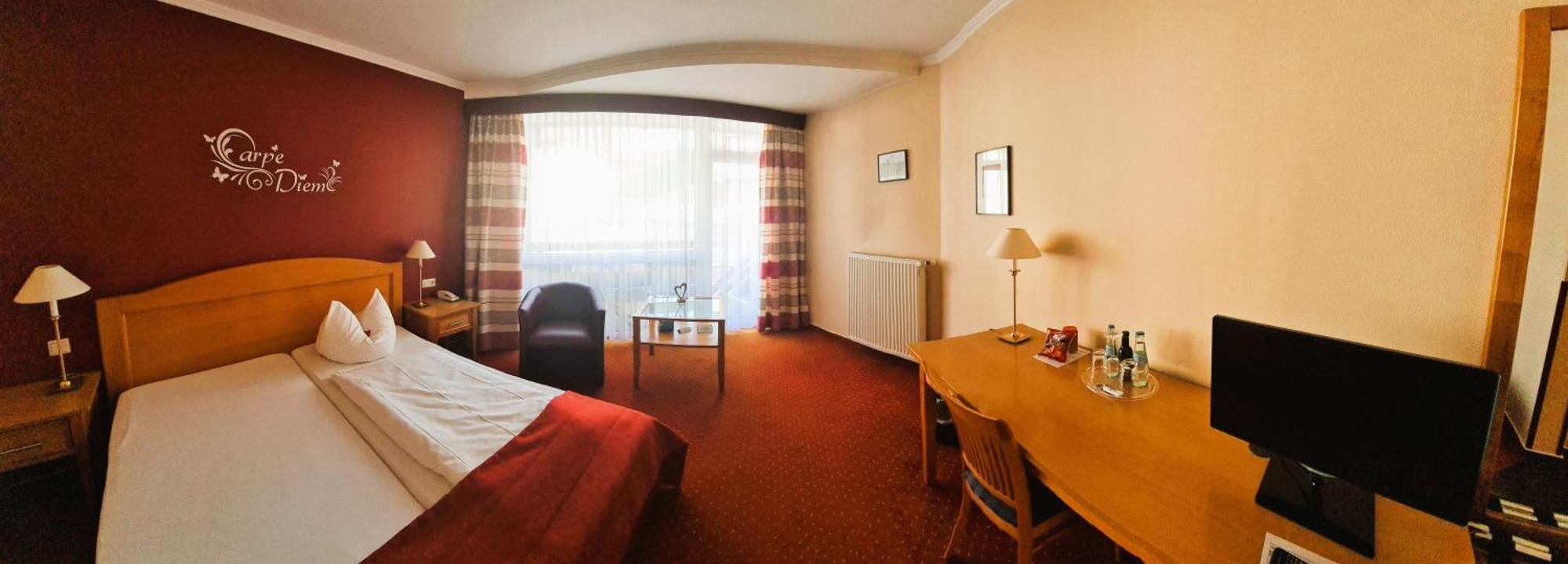 Hotel Zur Post Waldbreitbach Екстер'єр фото