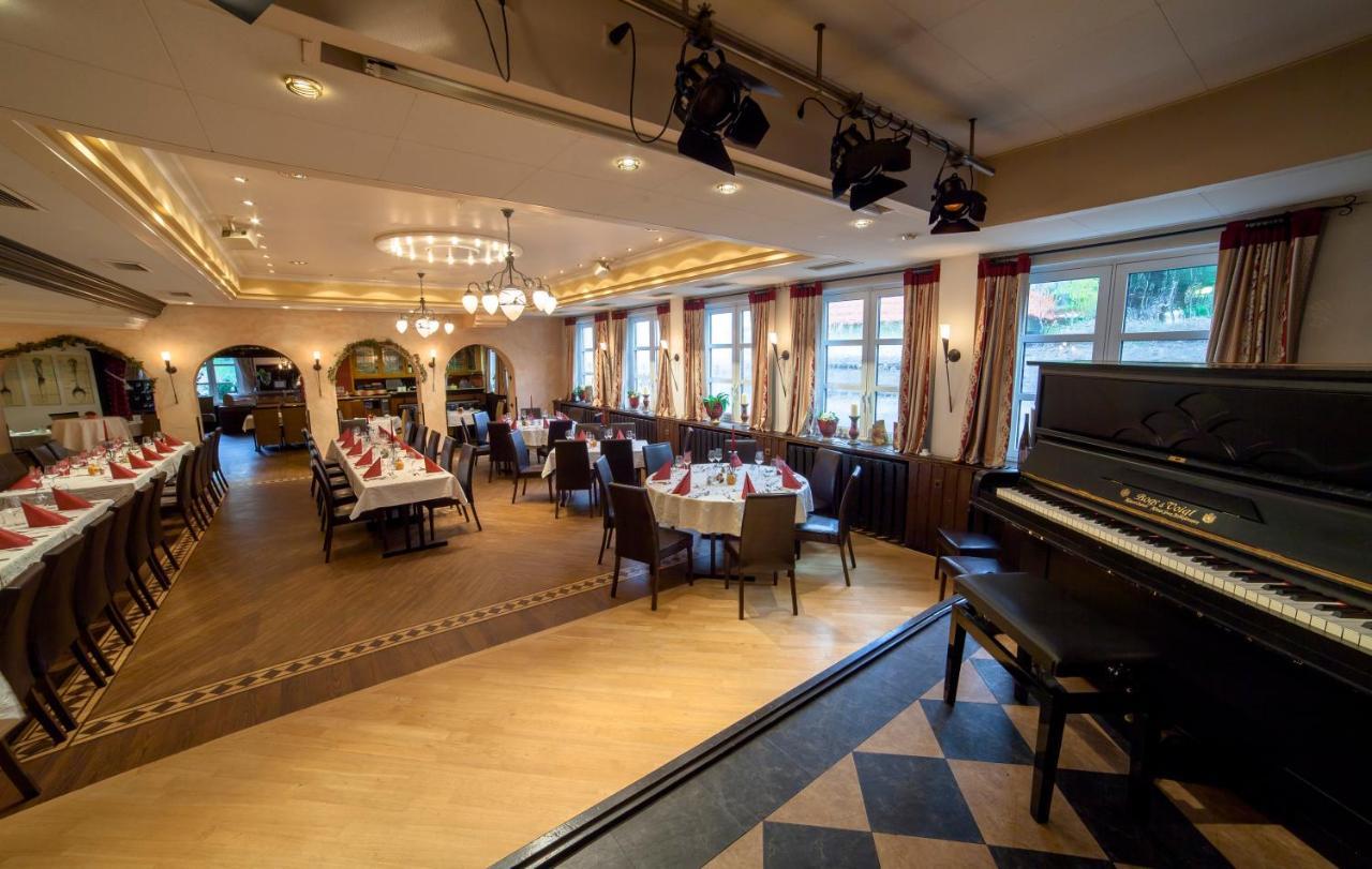 Hotel Zur Post Waldbreitbach Екстер'єр фото