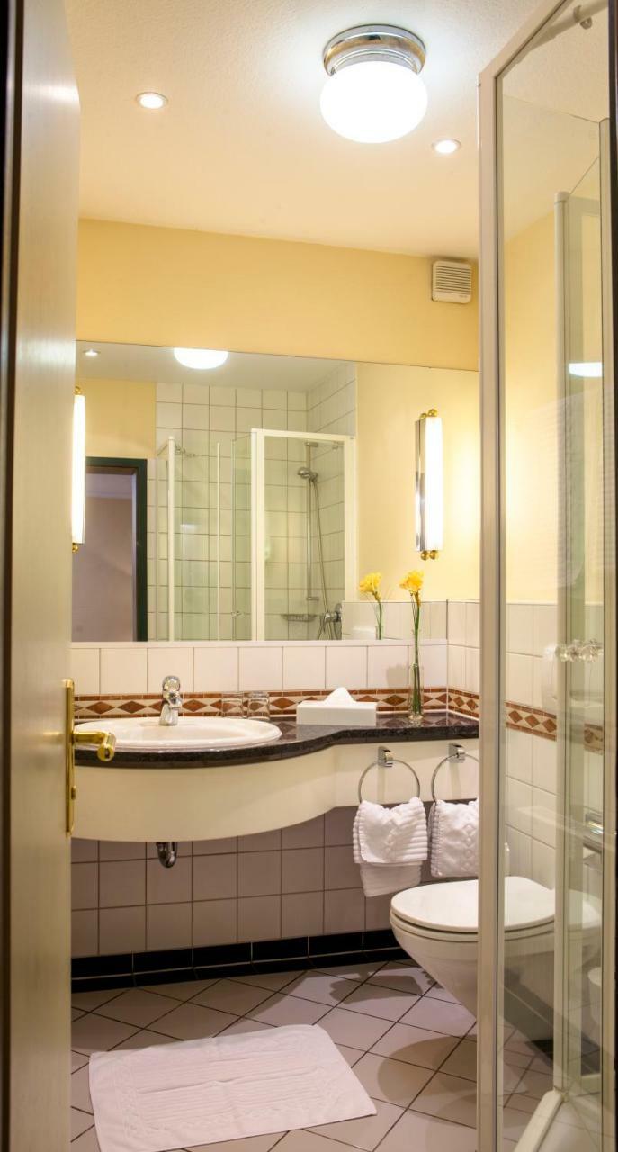 Hotel Zur Post Waldbreitbach Екстер'єр фото